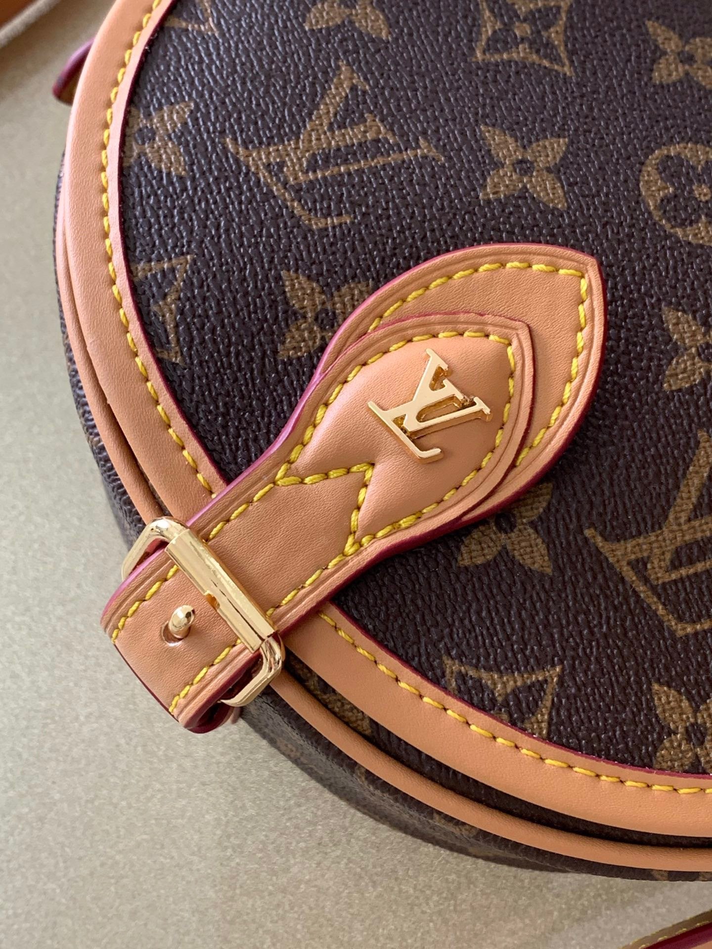 Designer Handbags Louis Vuitton 021