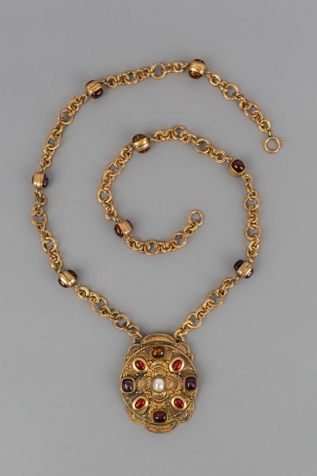 Collier Chanel 1984
