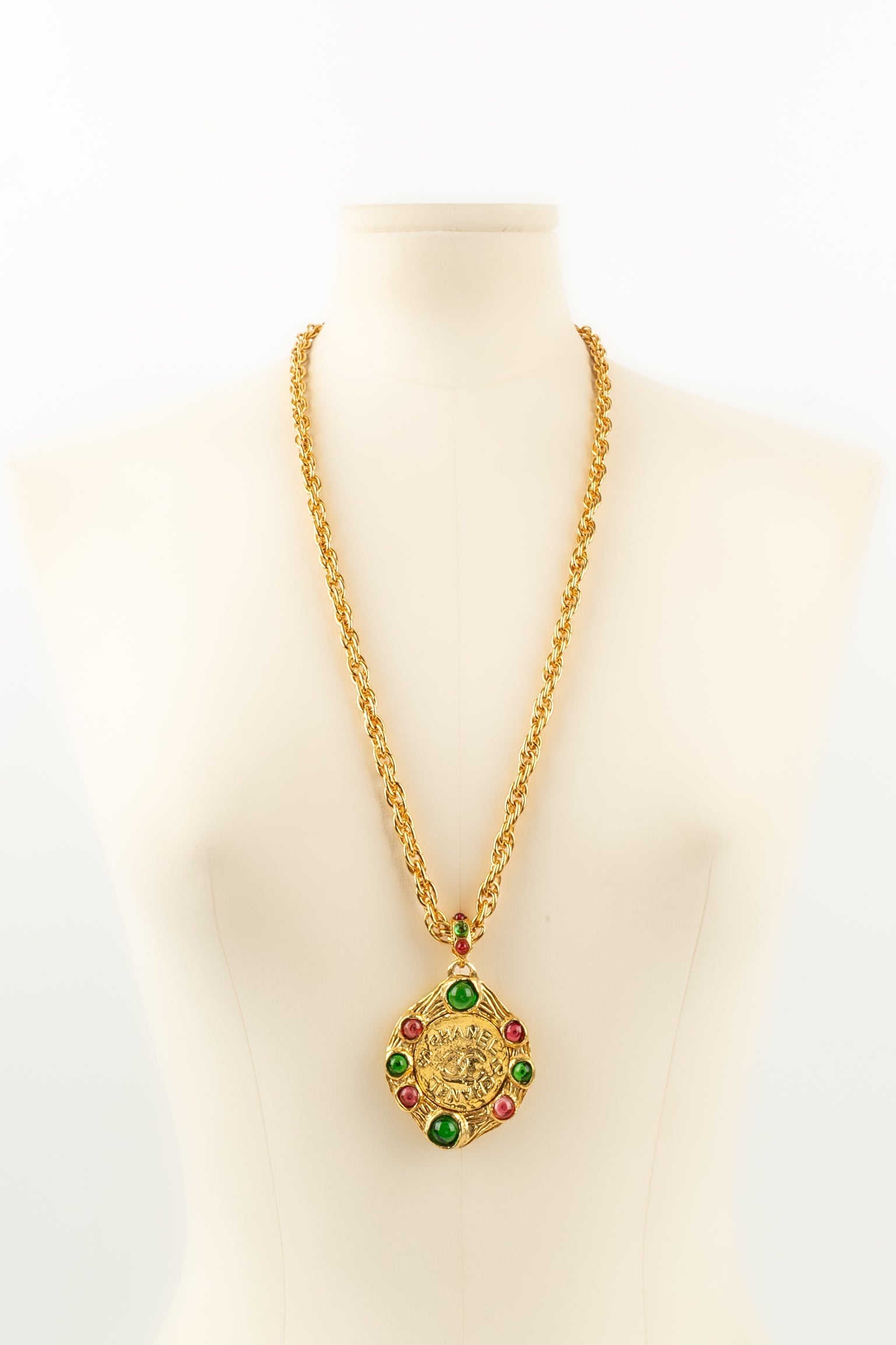 Collier cc Chanel