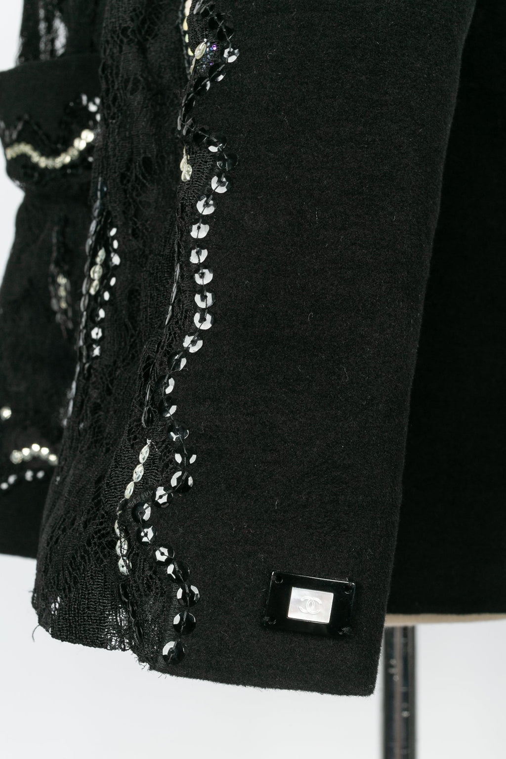 Veste �� paillettes Chanel