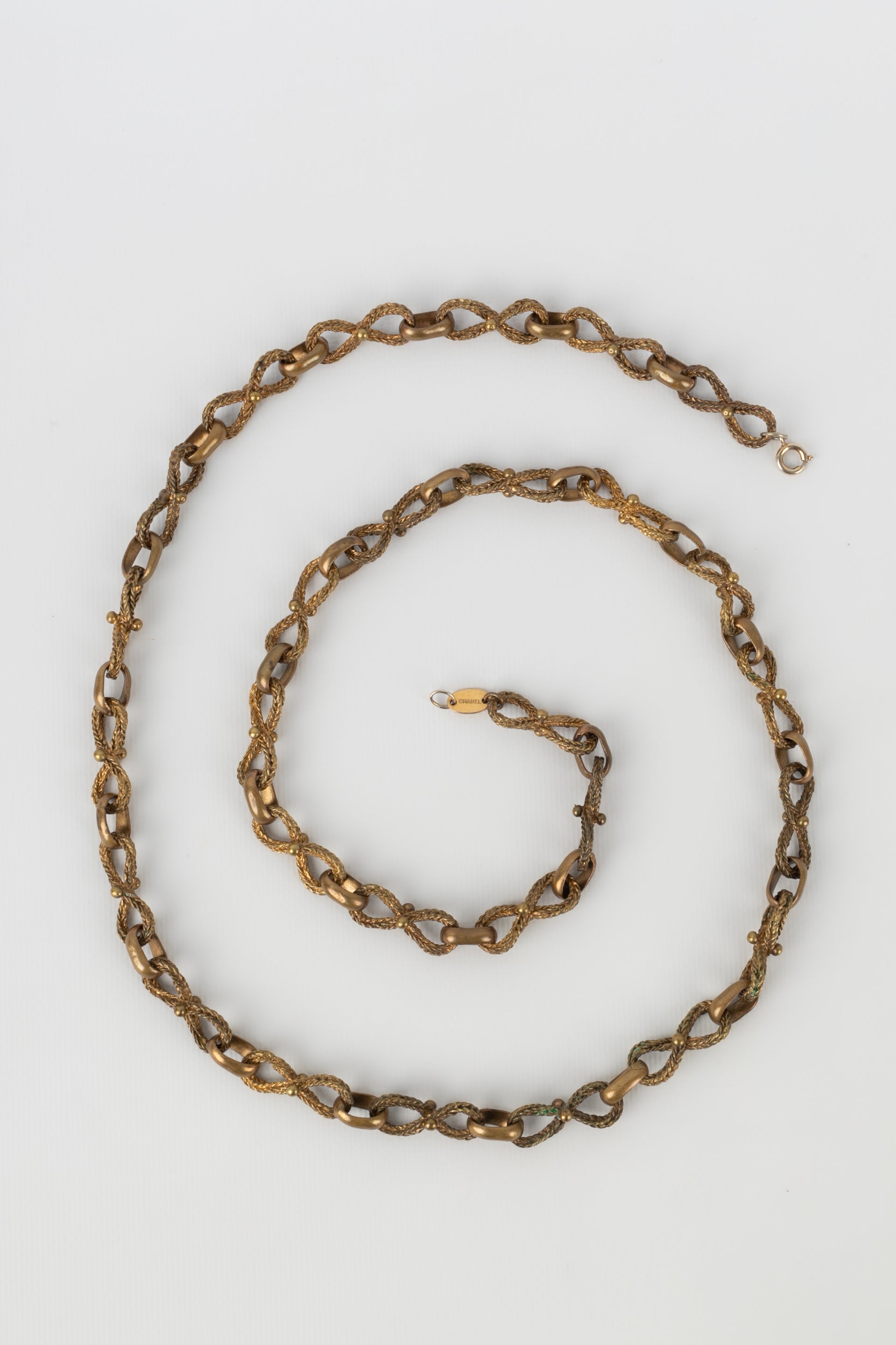 Collier dor�� Chanel 1950-60