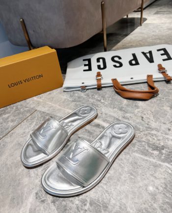 louis vuitton Women's Magnetic Flat Mule Sliver For Women 1AA1KZ