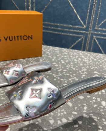 louis vuitton Women's Revival Flat Mule Sliver For Women 1AAOVA