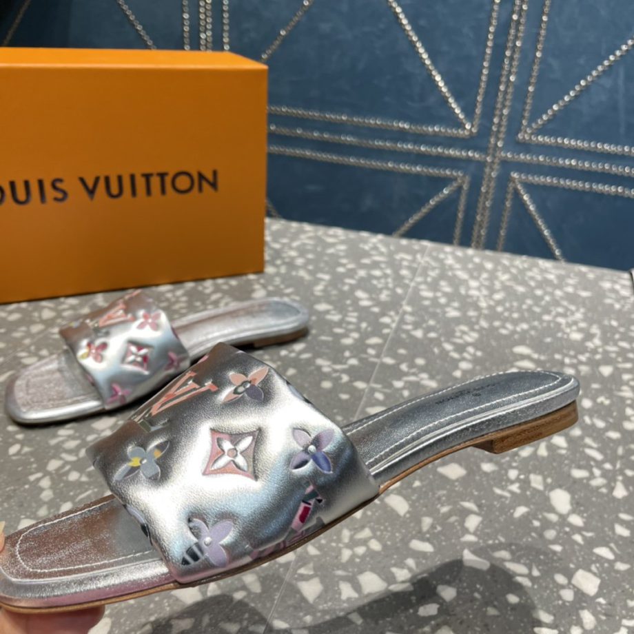louis vuitton Women's Revival Flat Mule Sliver For Women 1AAOVA