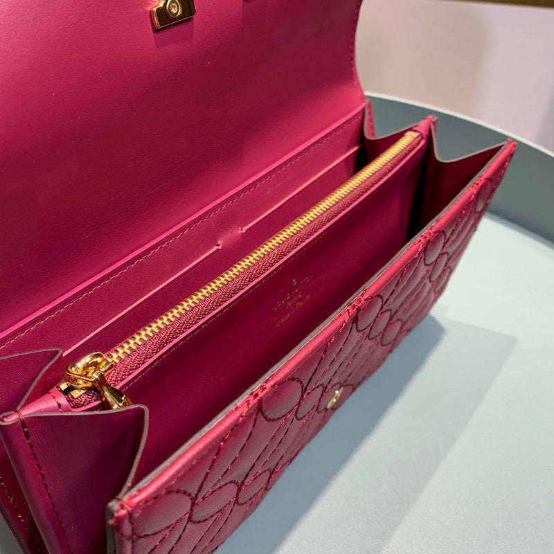Louis Vuitton Luxury Bags 1884