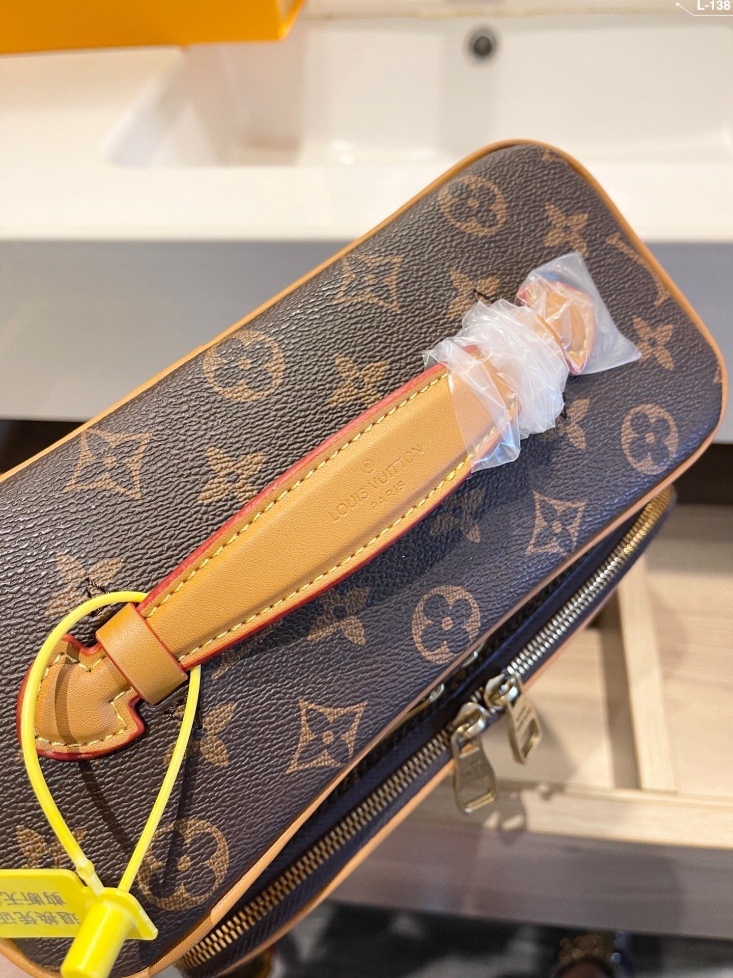 Aura Bags - Luxury Handbags Louis Vuitton 515