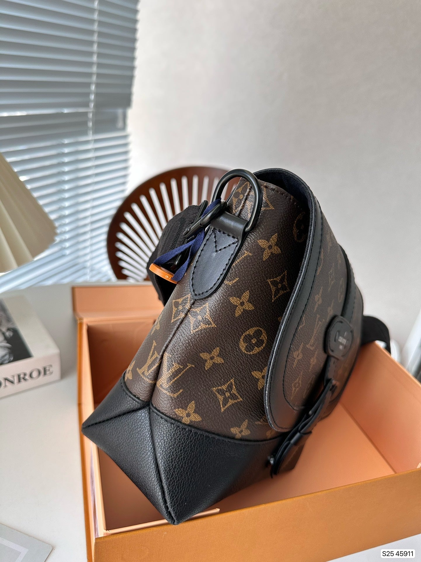 Luxury Bags Louis Vuitton  840