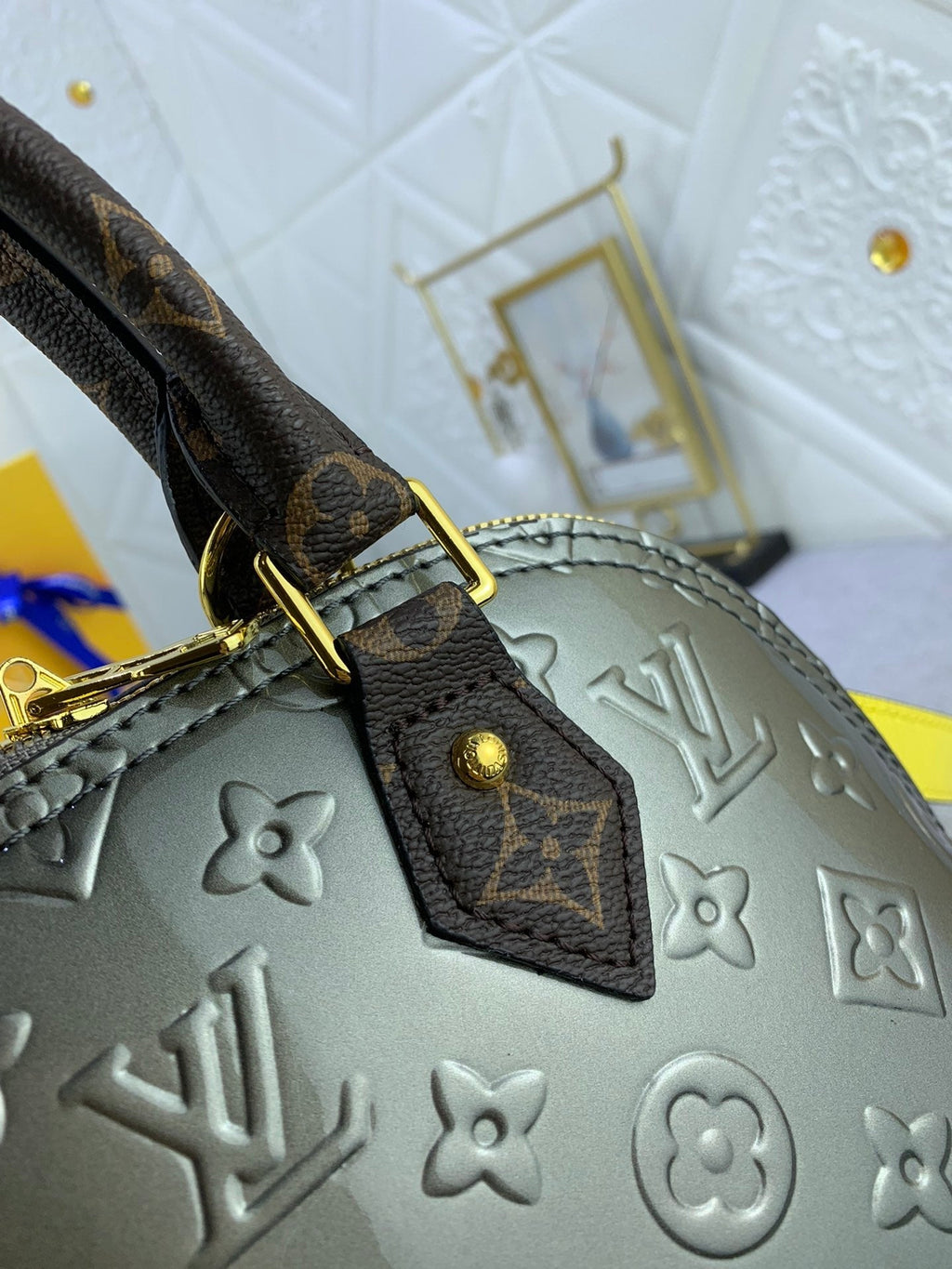 Luxury Bags Louis Vuitton  838