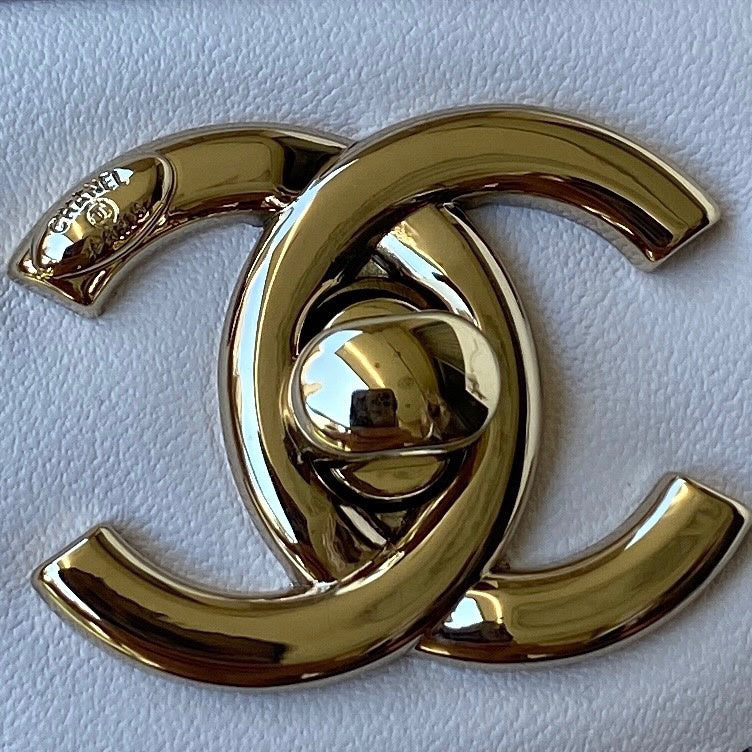 aura-bags - Chanel Bags - 7669