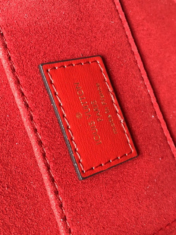 Louis Vuitton Luxury Bags 1828