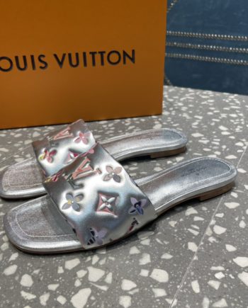 louis vuitton Women's Revival Flat Mule Sliver For Women 1AAOVA