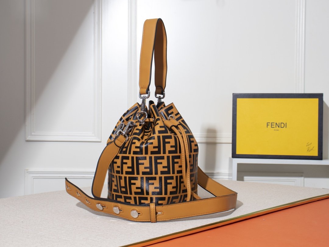 Designer Handbags Fendi 037
