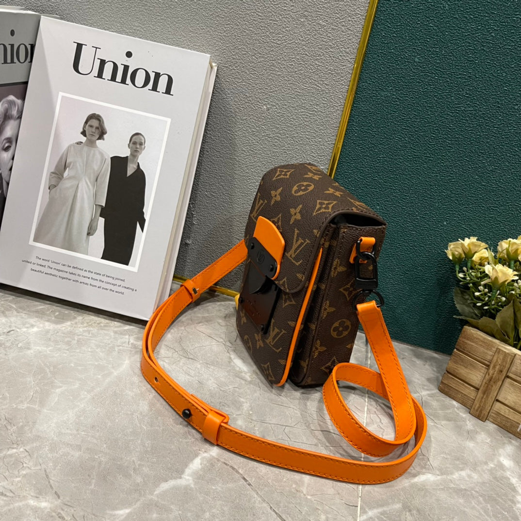 Luxury Bags Louis Vuitton  805