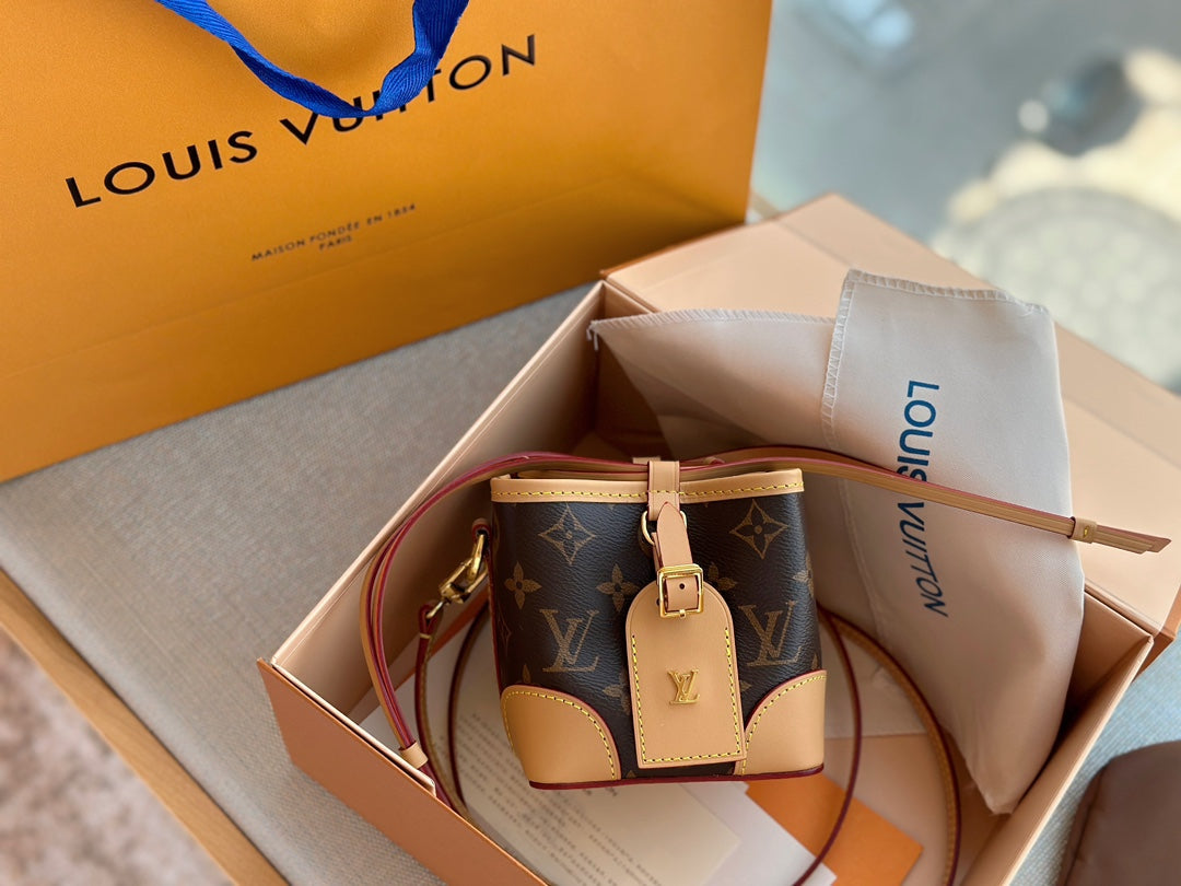 Luxury Bags Louis Vuitton  727