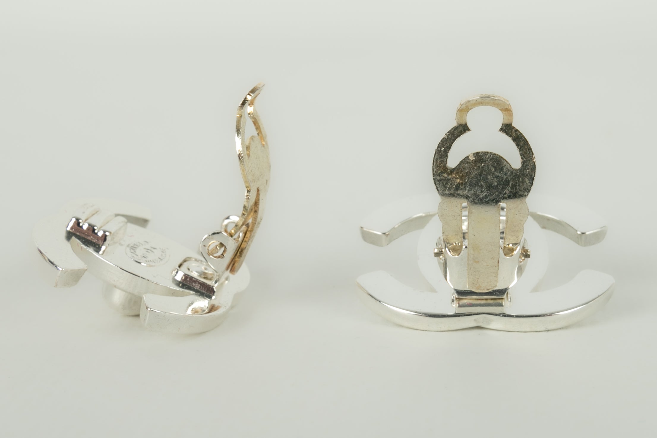 Boucles d'oreilles tourniquet Chanel
