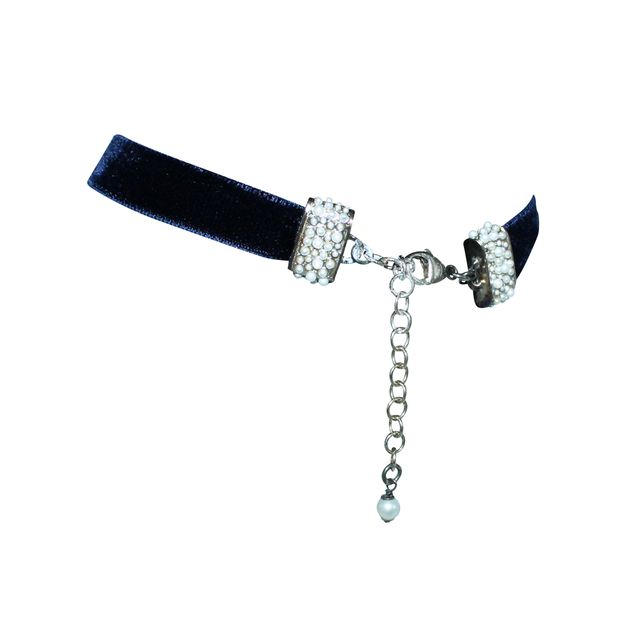 CHANEL Navy Blue Velvet Choker With Faux Pearls
