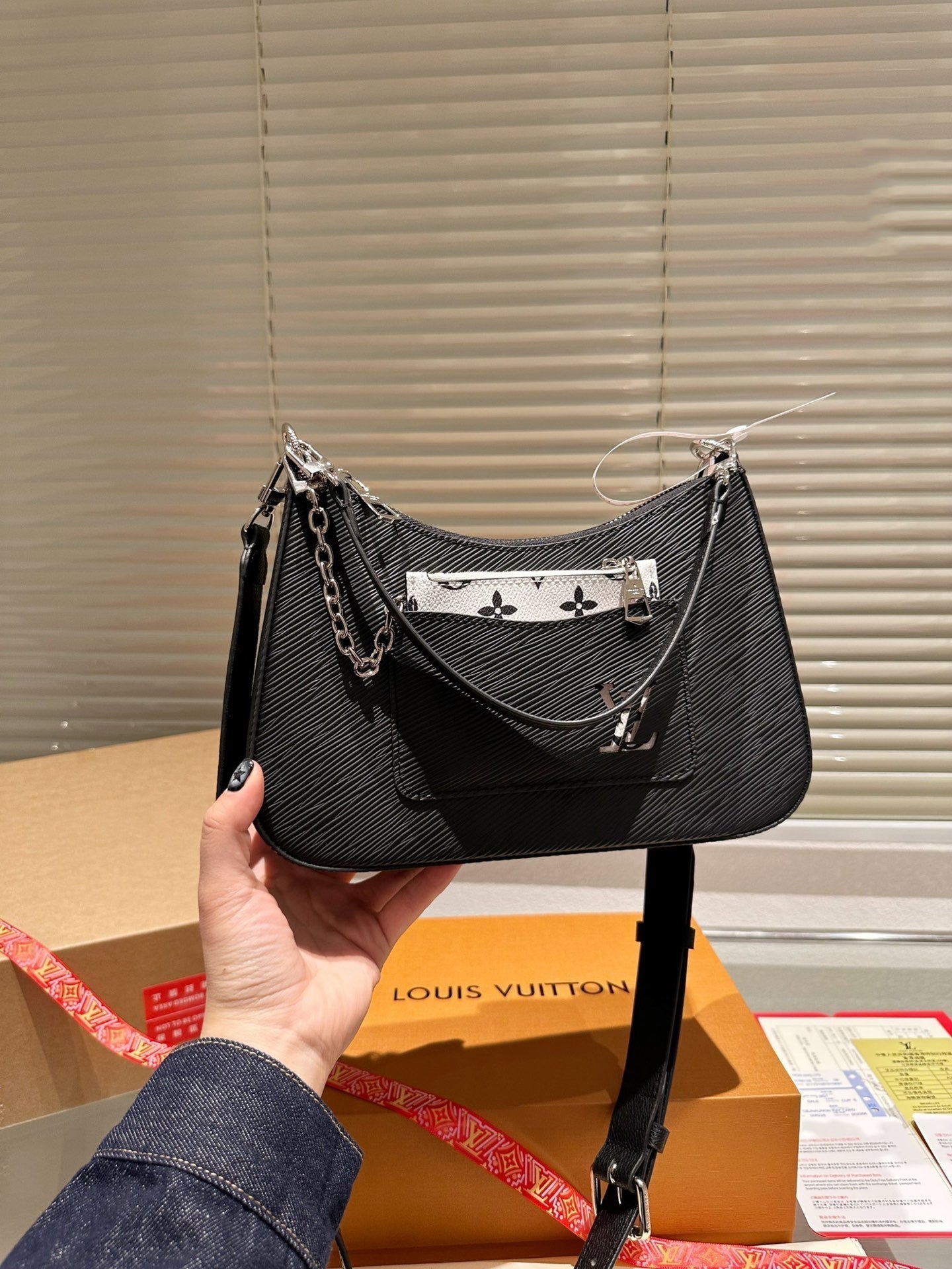 Luxury Bags Louis Vuitton  774