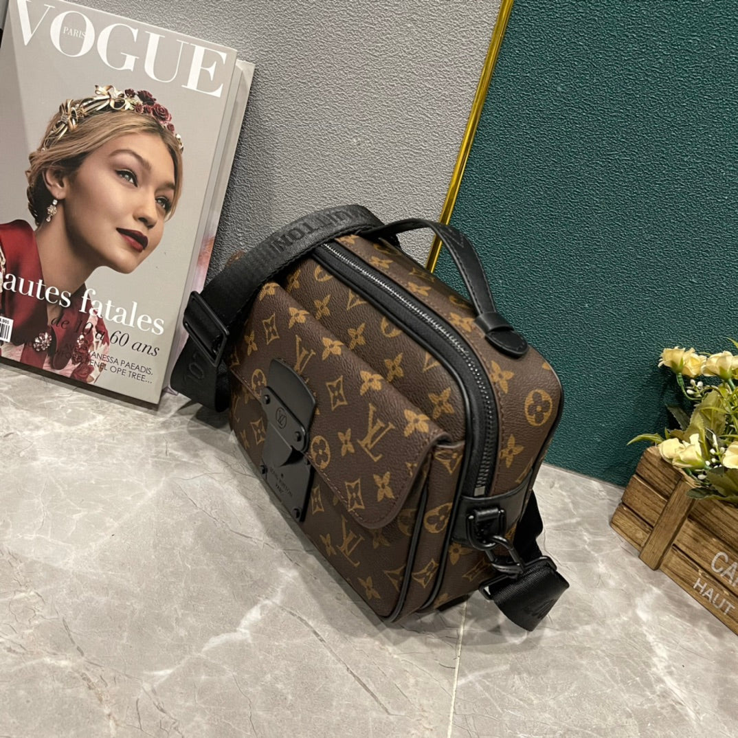 Luxury Bags Louis Vuitton  854