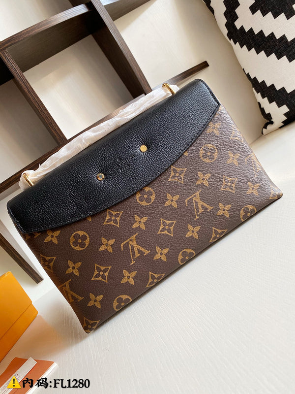 Louis Vuitton Luxury Bags 2649