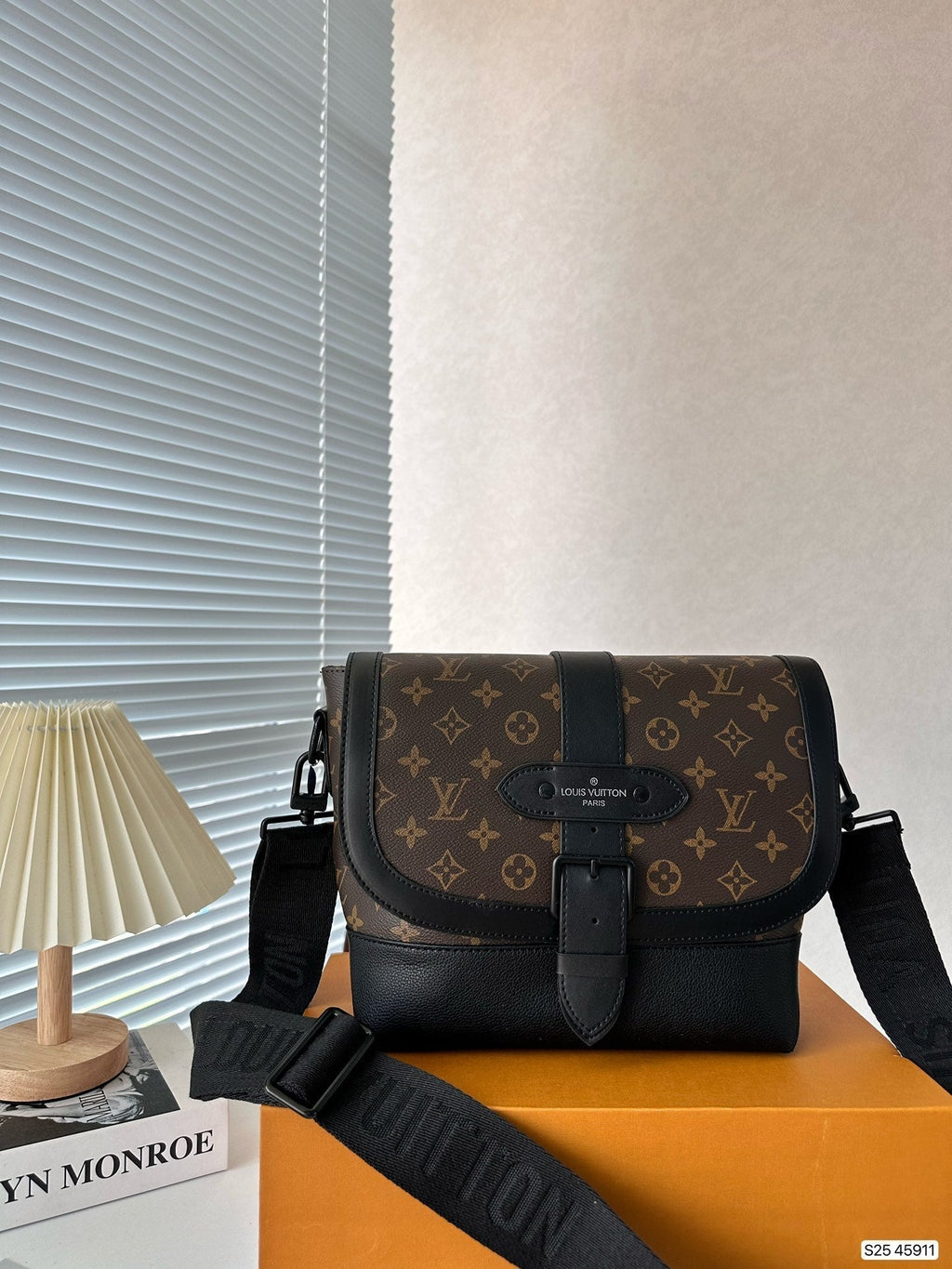 Luxury Bags Louis Vuitton  840