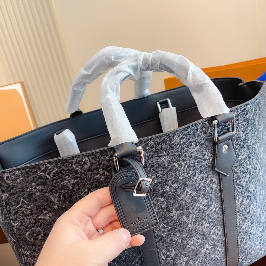 Luxury Bags Louis Vuitton  730
