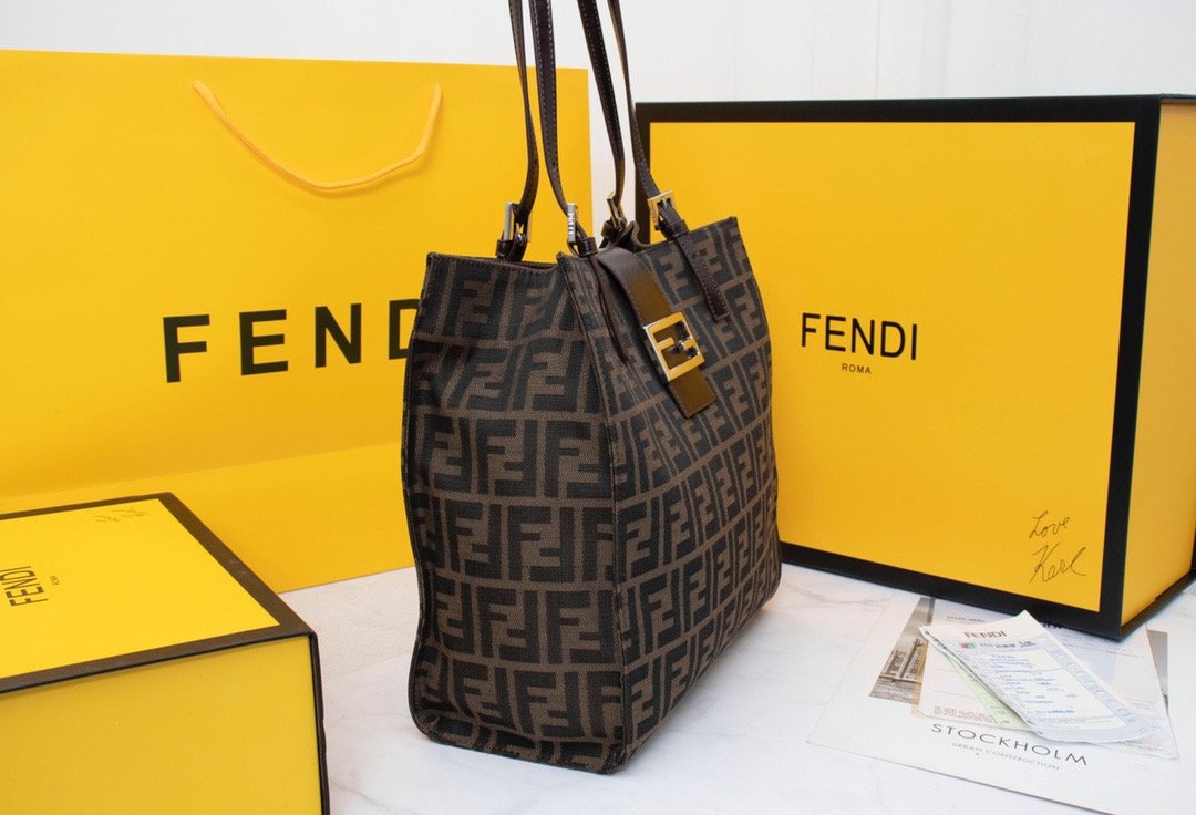 Designer Handbags Fendi 027