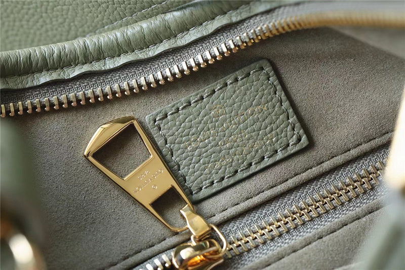 Luxury - Louis Vuitton Bags - 086