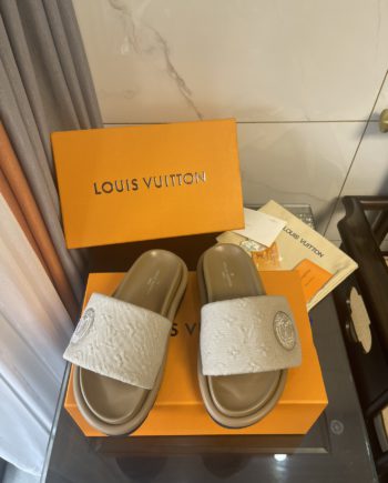 louis vuitton Women's Pool Pillow Comfort Flat Mule Beige For Women