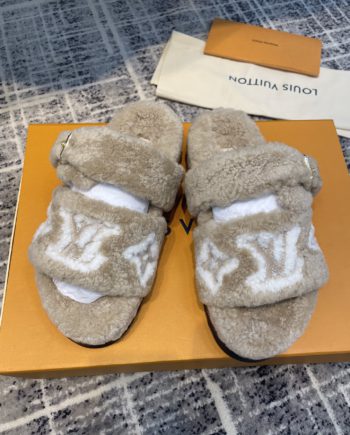 louis vuitton Women's Paseo Flat Comfort Mule Beige For Women LV