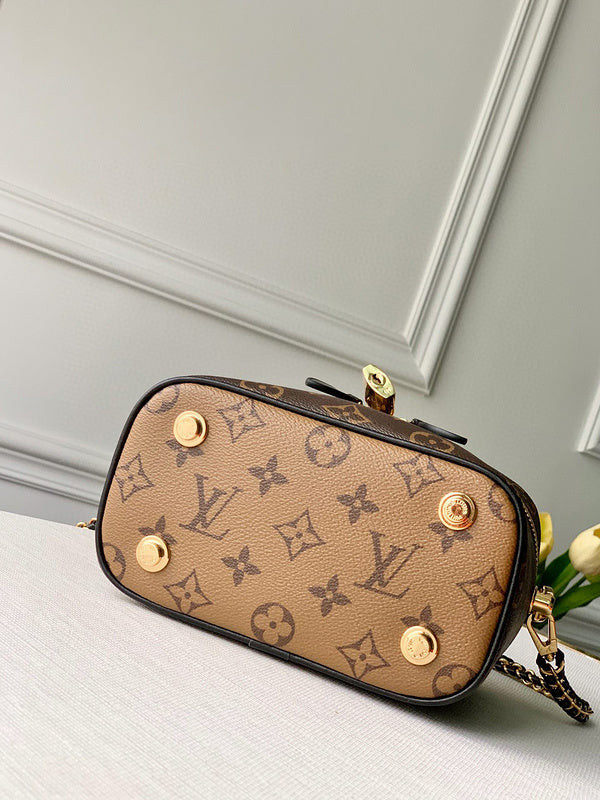 Louis Vuitton Luxury Bags 2675