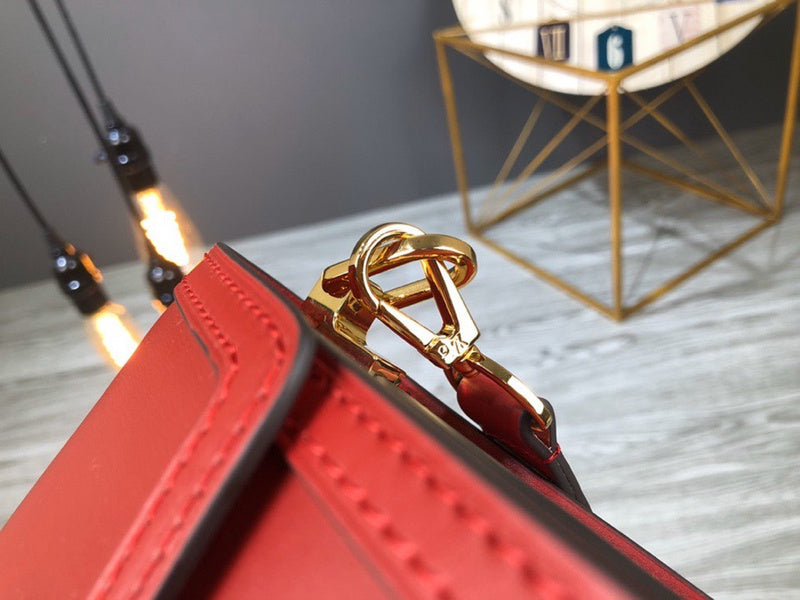 Louis Vuitton Luxury Bags 1828