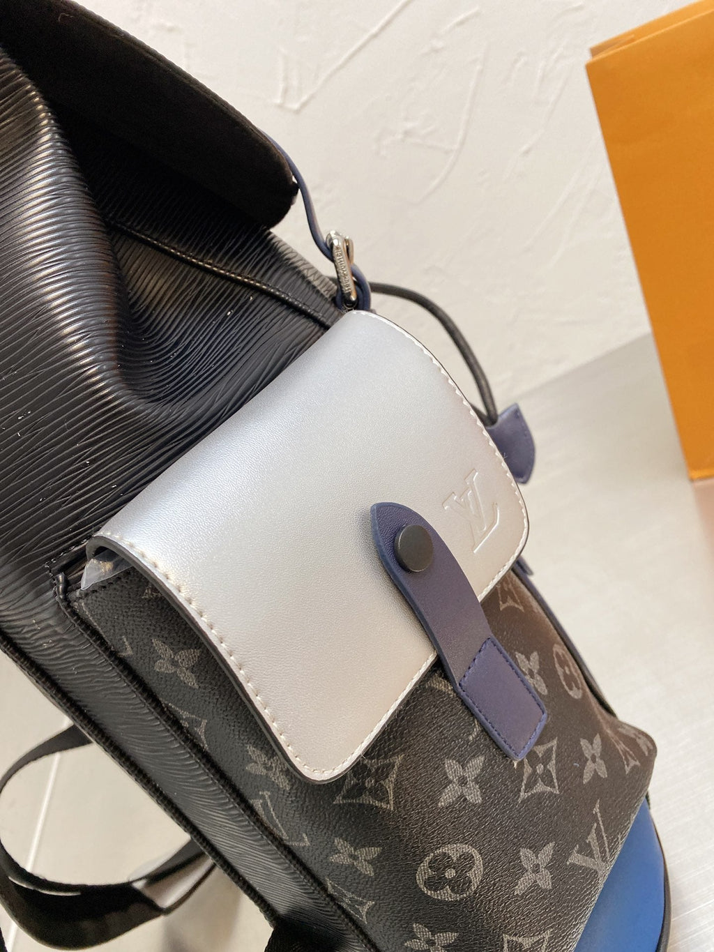 Designer Handbags louis vuitton 077
