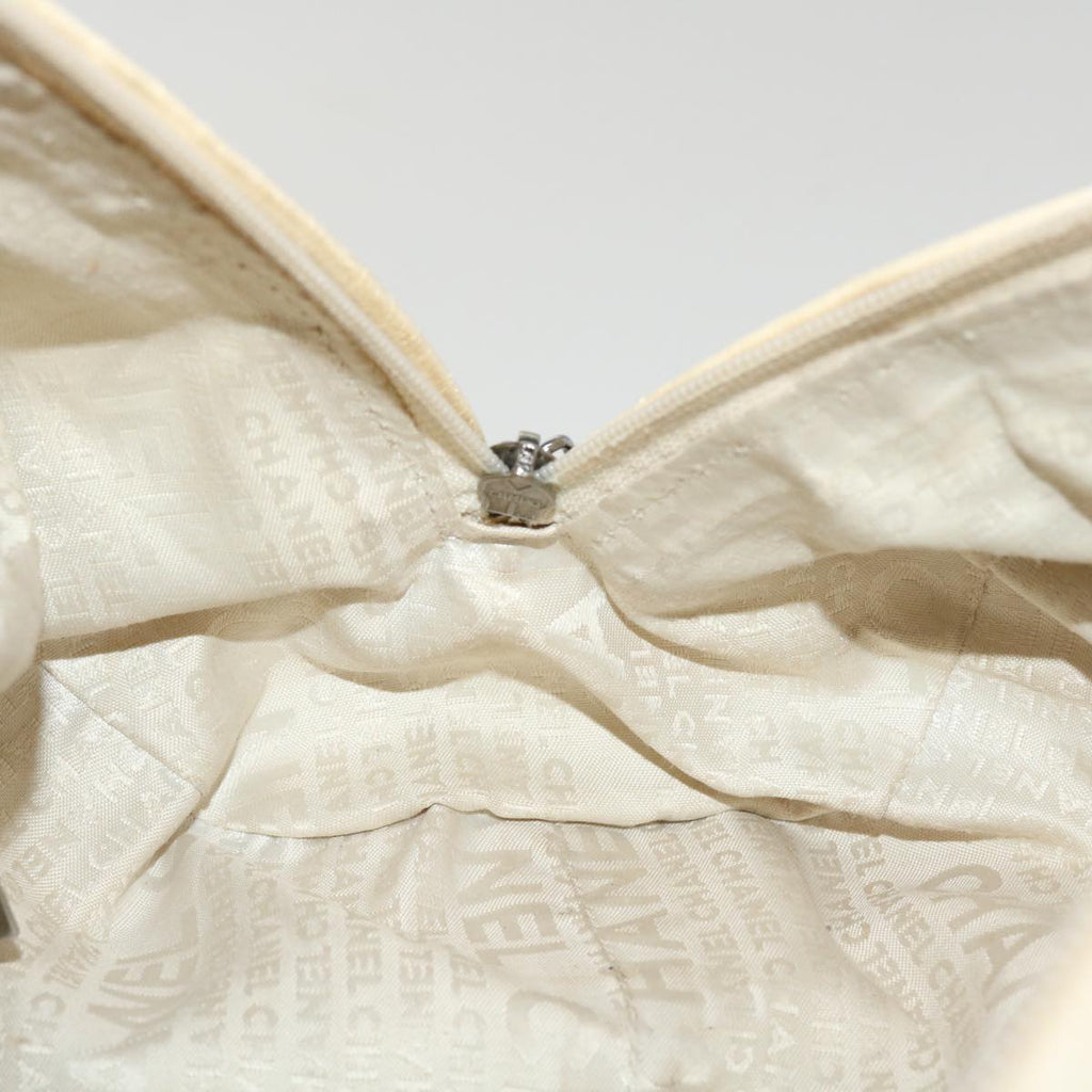 CHANEL Hand Bag Caviar Skin White CC  bs4111