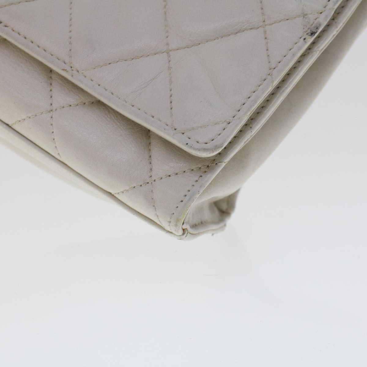 CHANEL Matelasse Circle Chain Shoulder Bag Lamb Skin White CC  bs5899