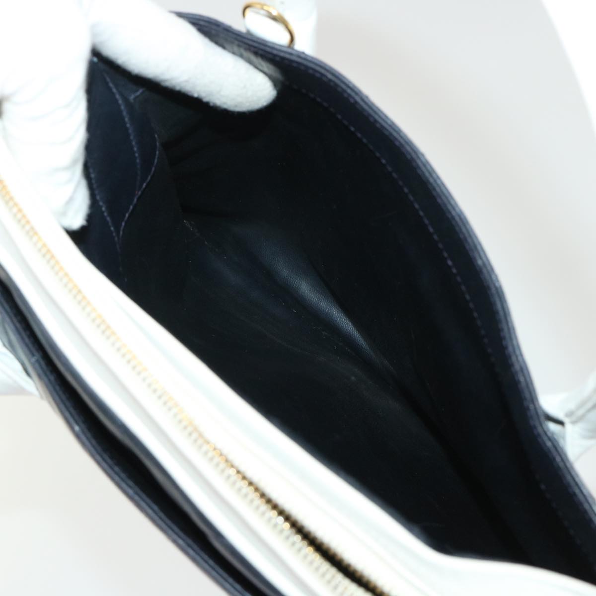 CHANEL V Stitch Hand Bag Lamb Skin White Black CC  bs6661