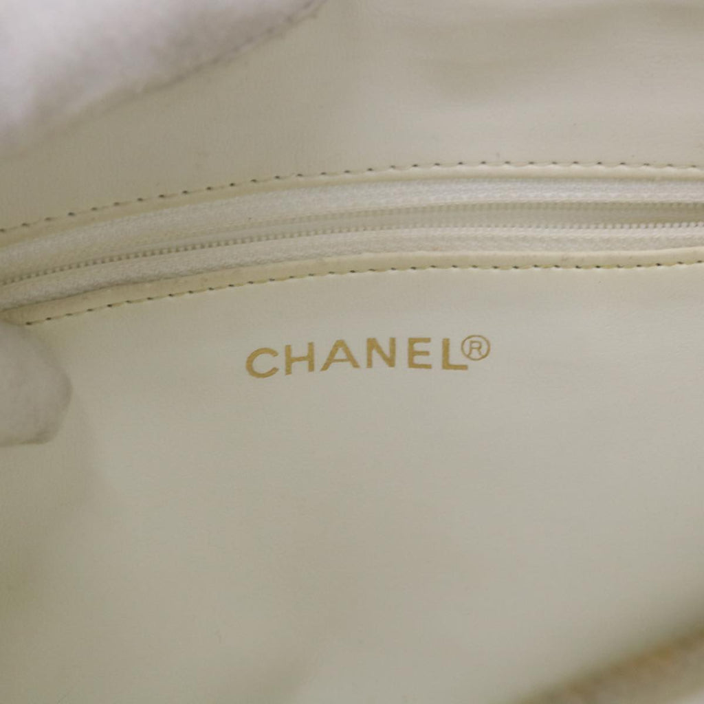 CHANEL V Stitch Hand Bag Lamb Skin White Black CC Auth bs6661