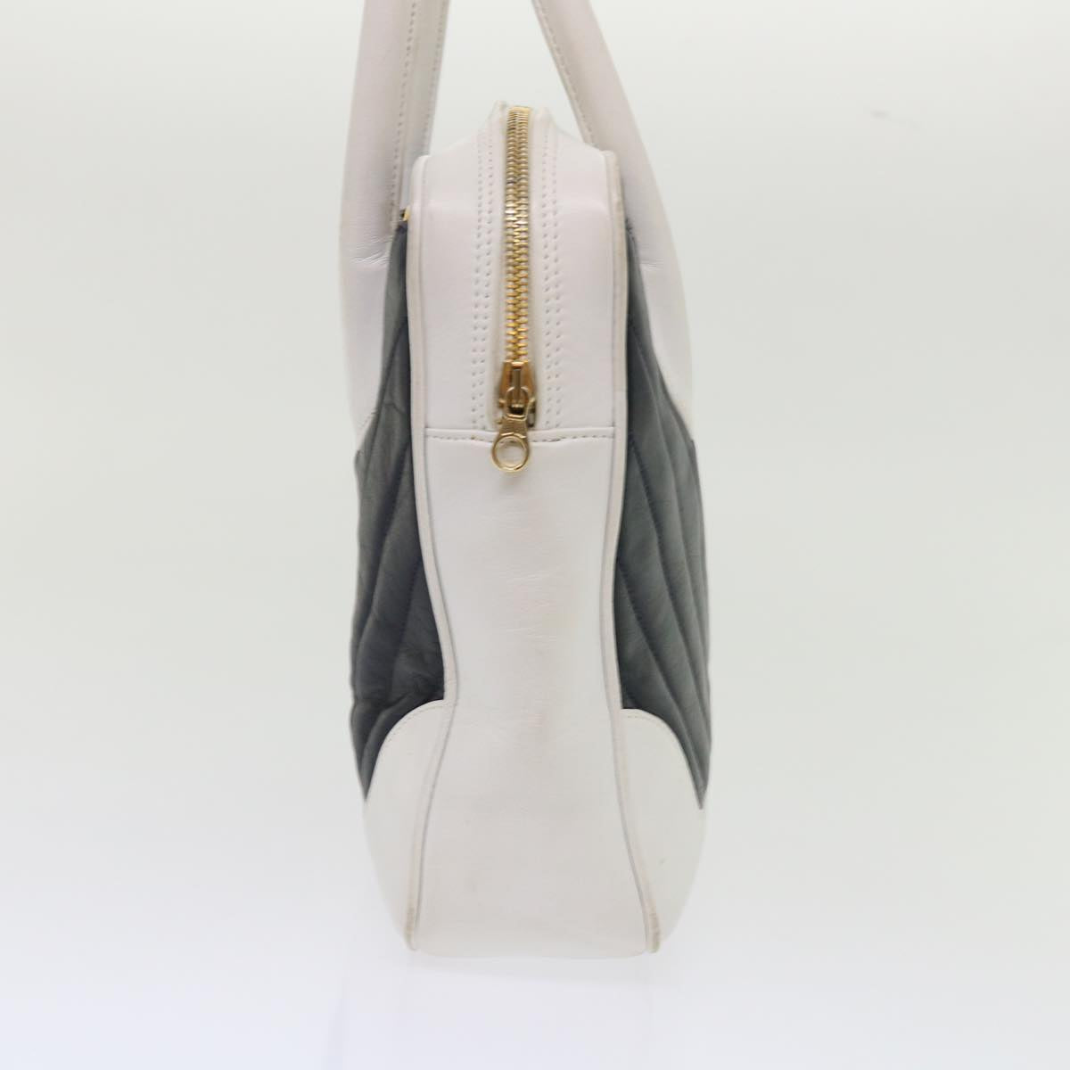 CHANEL V Stitch Hand Bag Lamb Skin White Black CC  bs6661