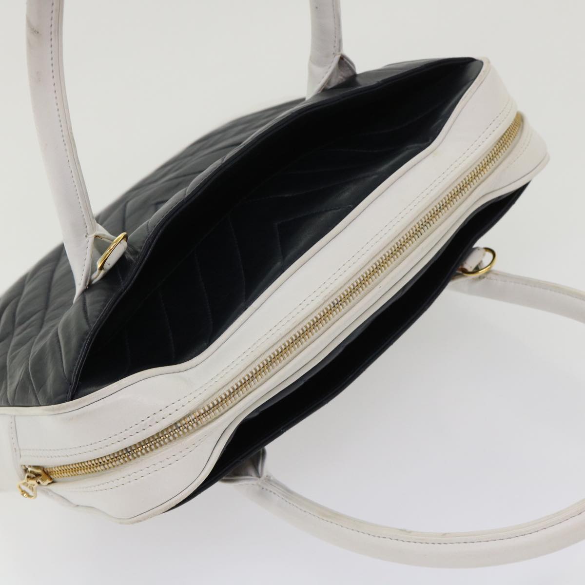 CHANEL V Stitch Hand Bag Lamb Skin White Black CC  bs6661