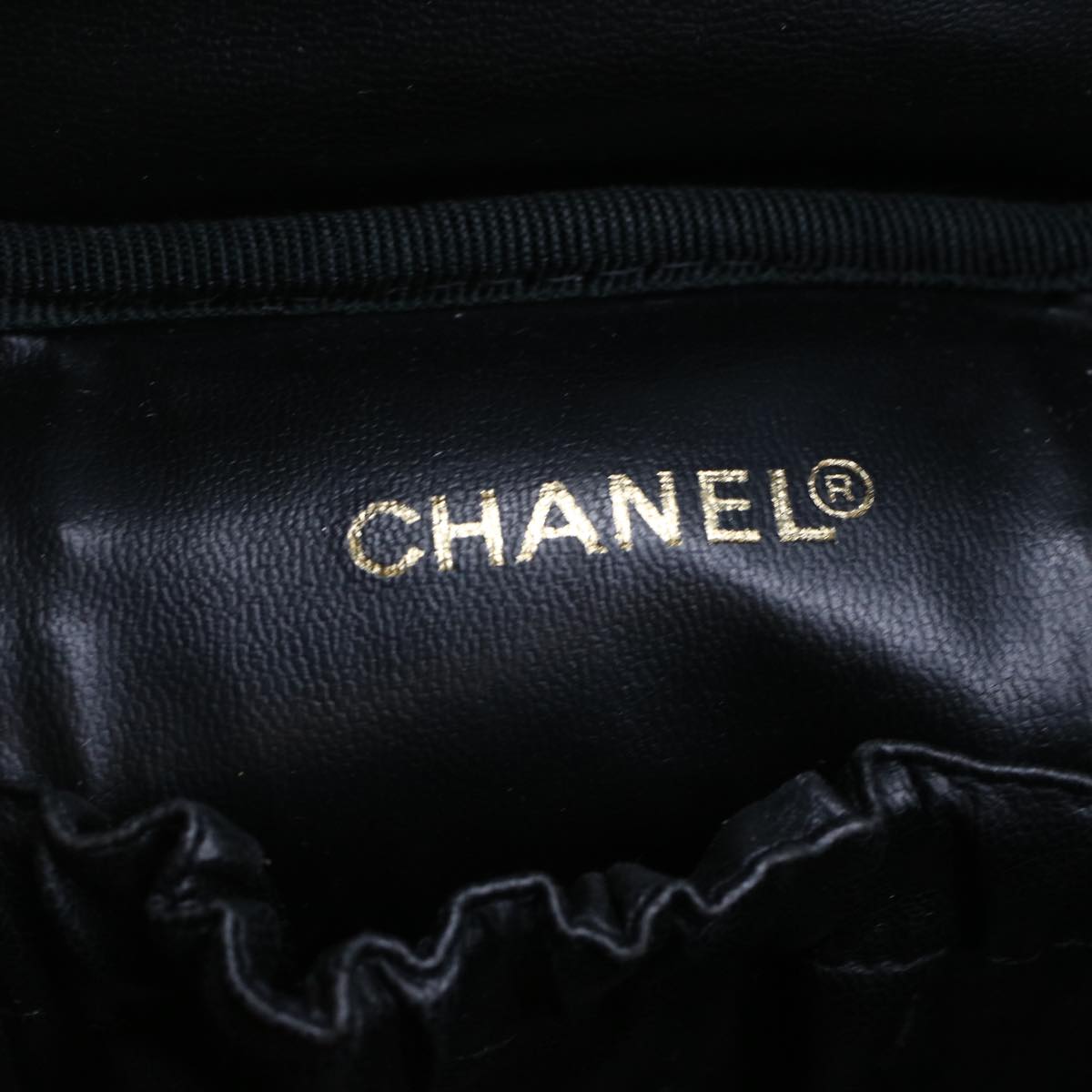 CHANEL Vanity Cosmetic Pouch Patent leather Black CC Auth bs6857