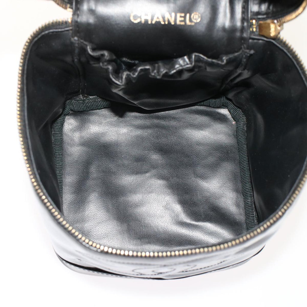 CHANEL Vanity Cosmetic Pouch Patent leather Black CC Auth bs6857