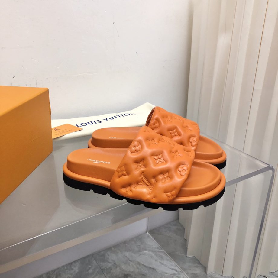 louis vuitton Women's Pool Pillow Flat Comfort Mule Orange For Women LV