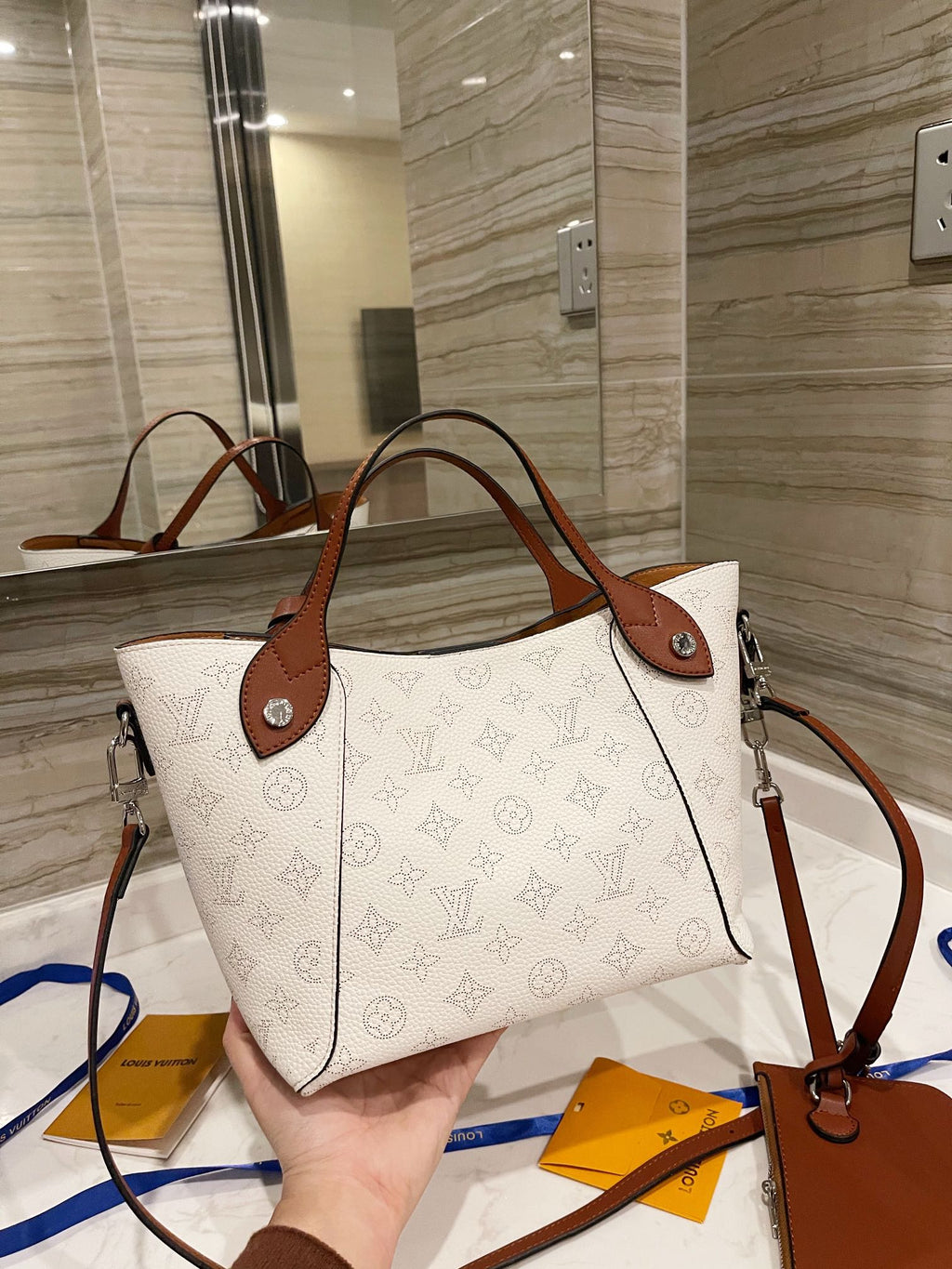 Designer Handbags louis vuitton 085