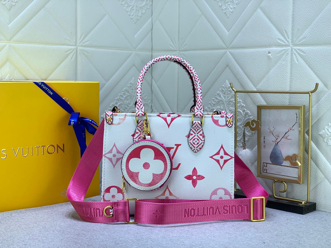 Luxury Bags Louis Vuitton  818