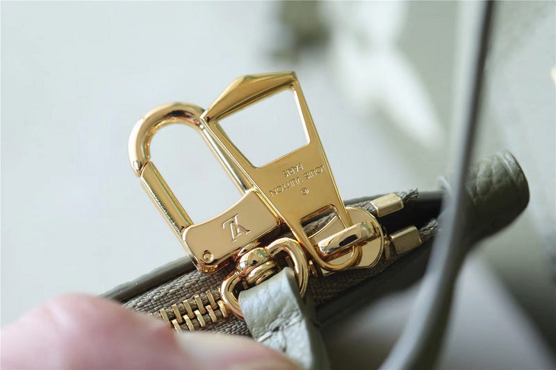 Luxury - Louis Vuitton Bags - 086
