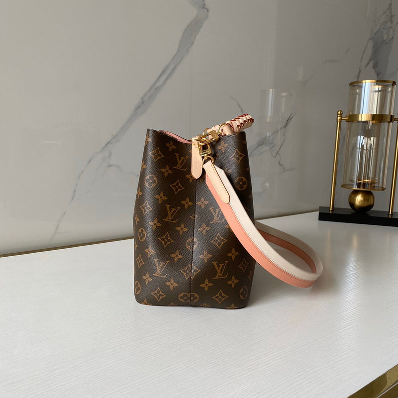 Louis Vuitton Luxury Bags 2696