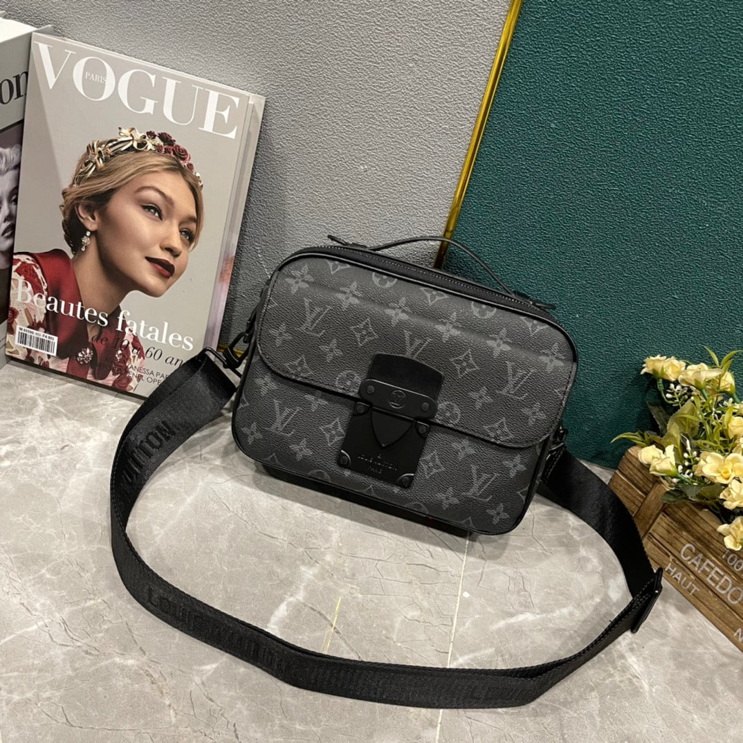Luxury Bags Louis Vuitton  852