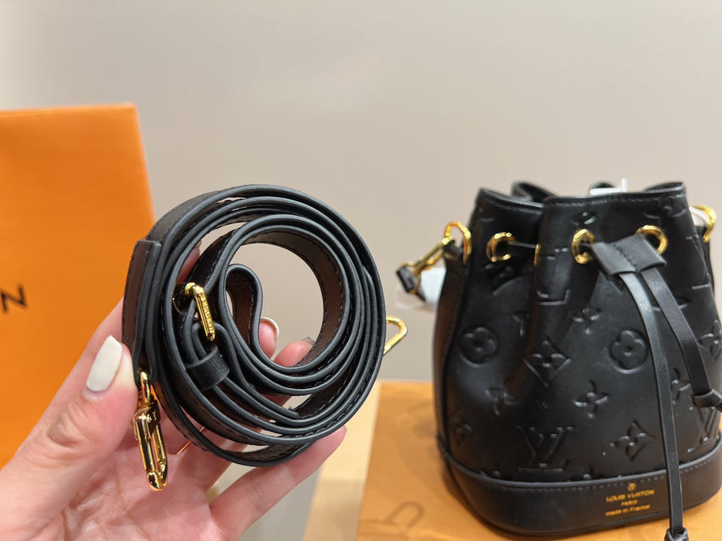 Luxury Bags Louis Vuitton  755