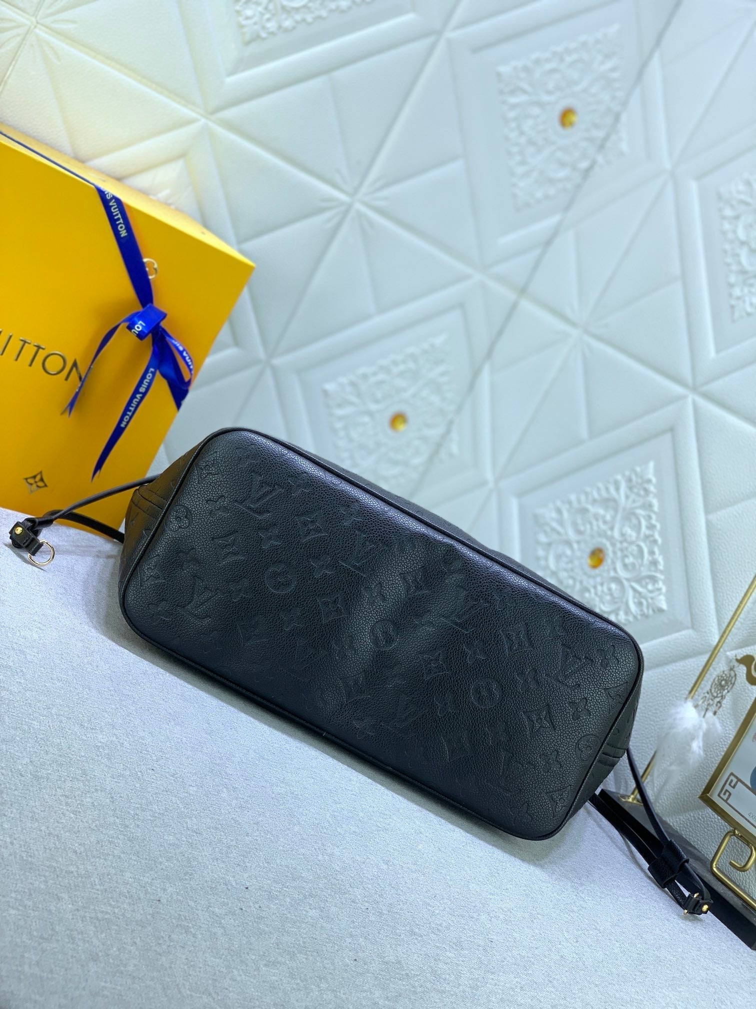 Luxury Bags Louis Vuitton  859