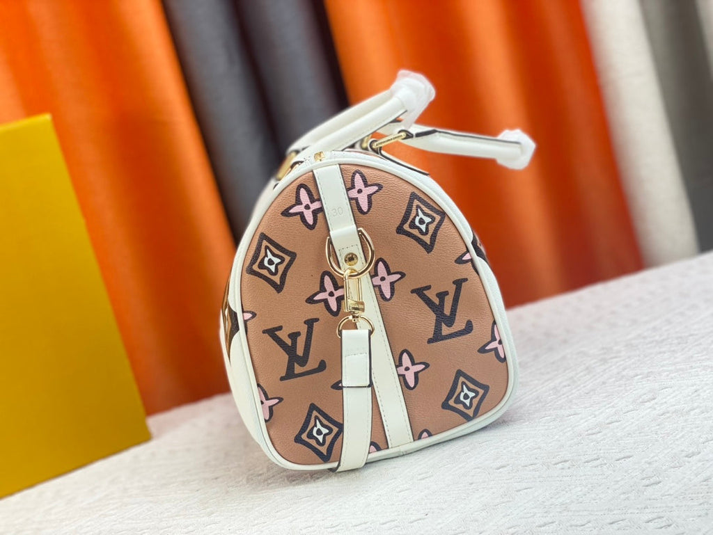 Luxury Bags Louis Vuitton  786