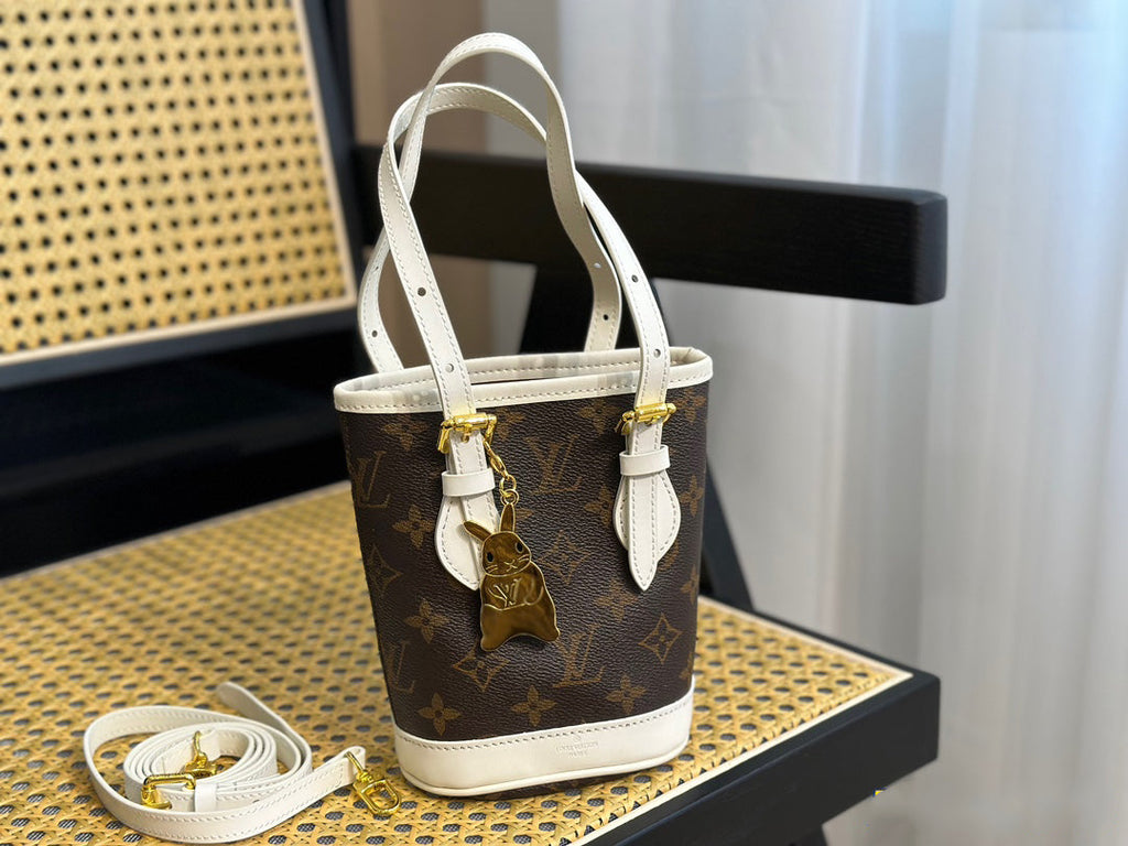 Luxury Bags Louis Vuitton  725